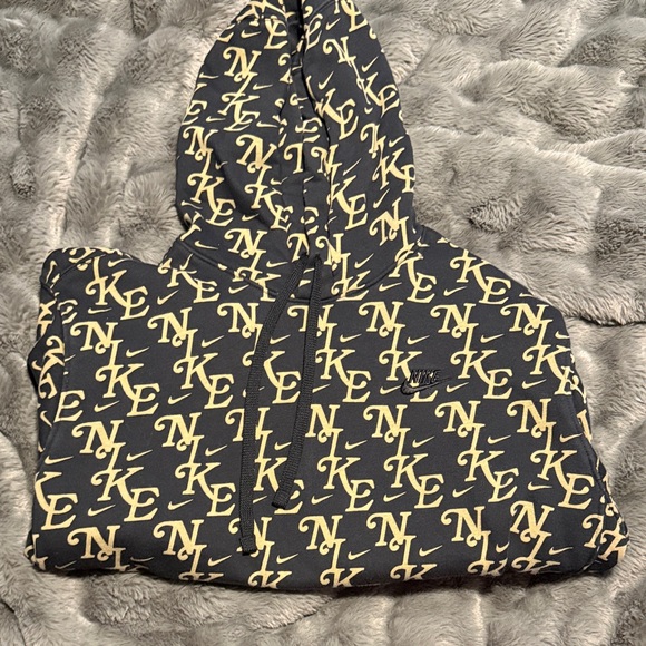 Nike Black and Gold Logo Hoodie - Picture 1 of 1